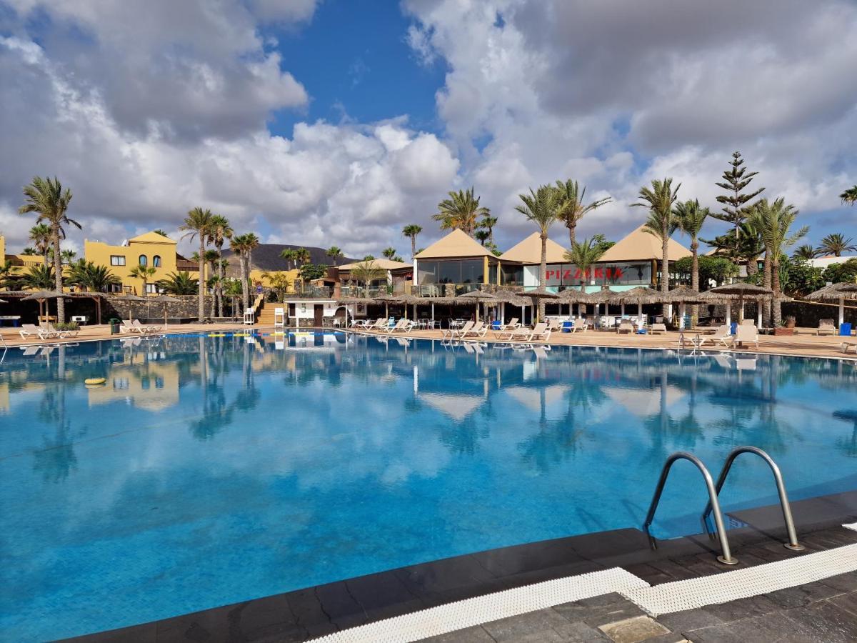 Casa Mari Y Jose Con Grandes Piscinas Y Wifi Gratis Apartment Corralejo Exterior foto